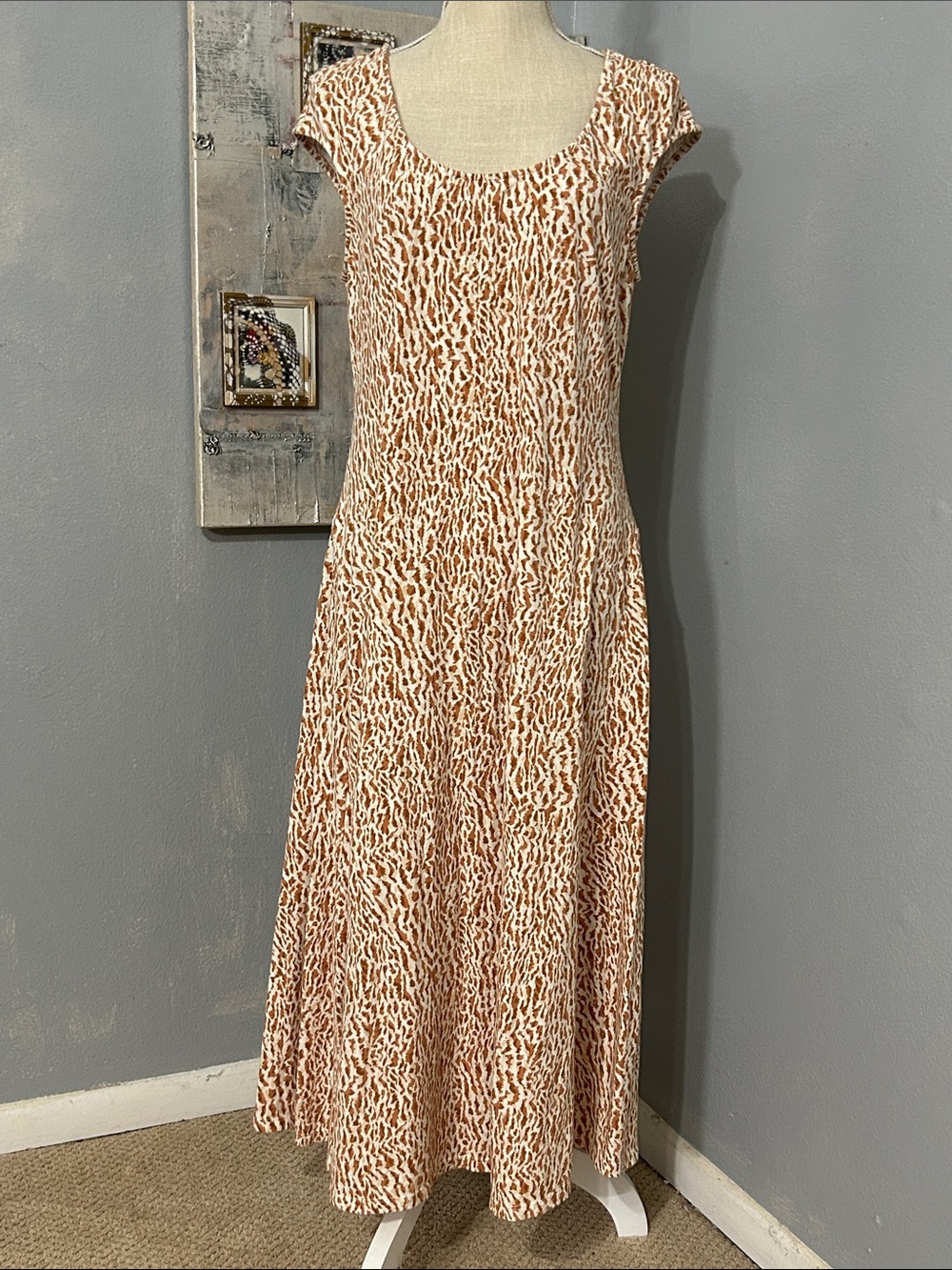 Old Navy Cream & Brown Scoop Neck Printed Maxi Dress